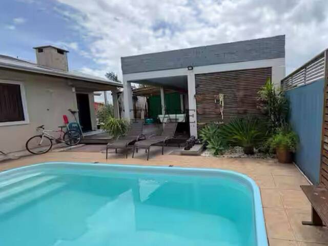 PISCINA AQUECIDA E ESPAÇO DE FESTAS